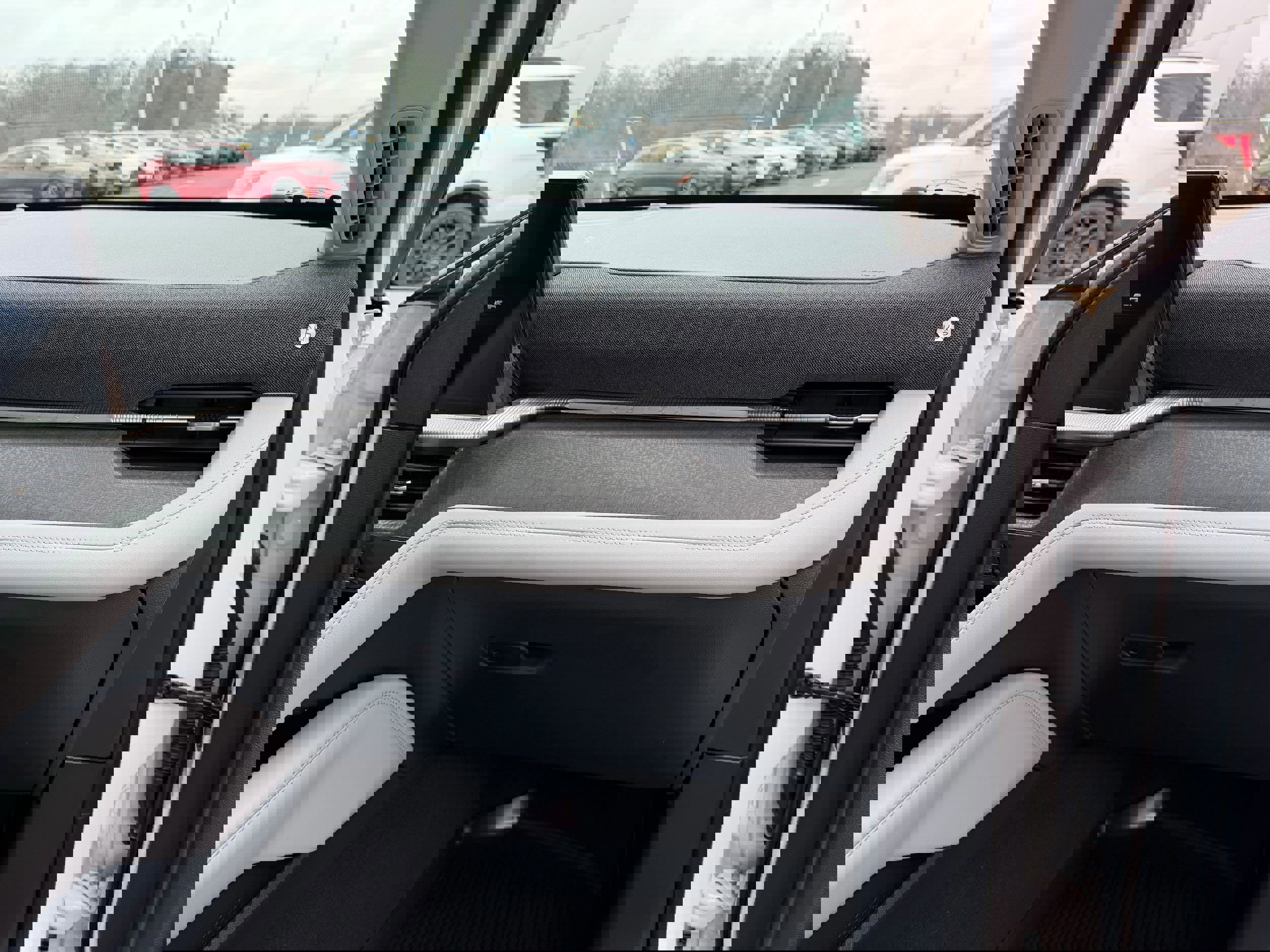 Certified 2025 Ford Explorer Platinum w/ LUX Leather Package image 25