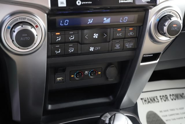 Used 2022 Toyota 4Runner Limited AWD/4WD image 33