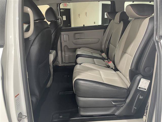 Used 2019 Kia Sedona EX FWD image 28