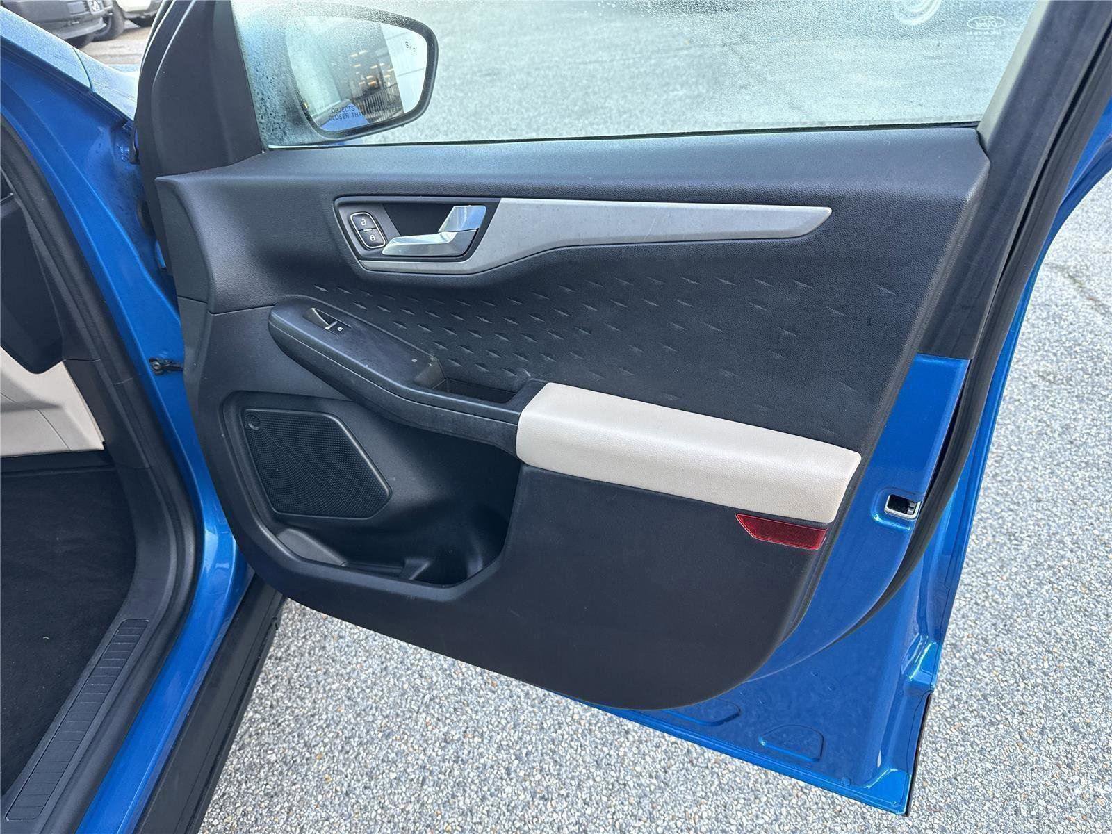 Certified 2020 Ford Escape SEL image 19