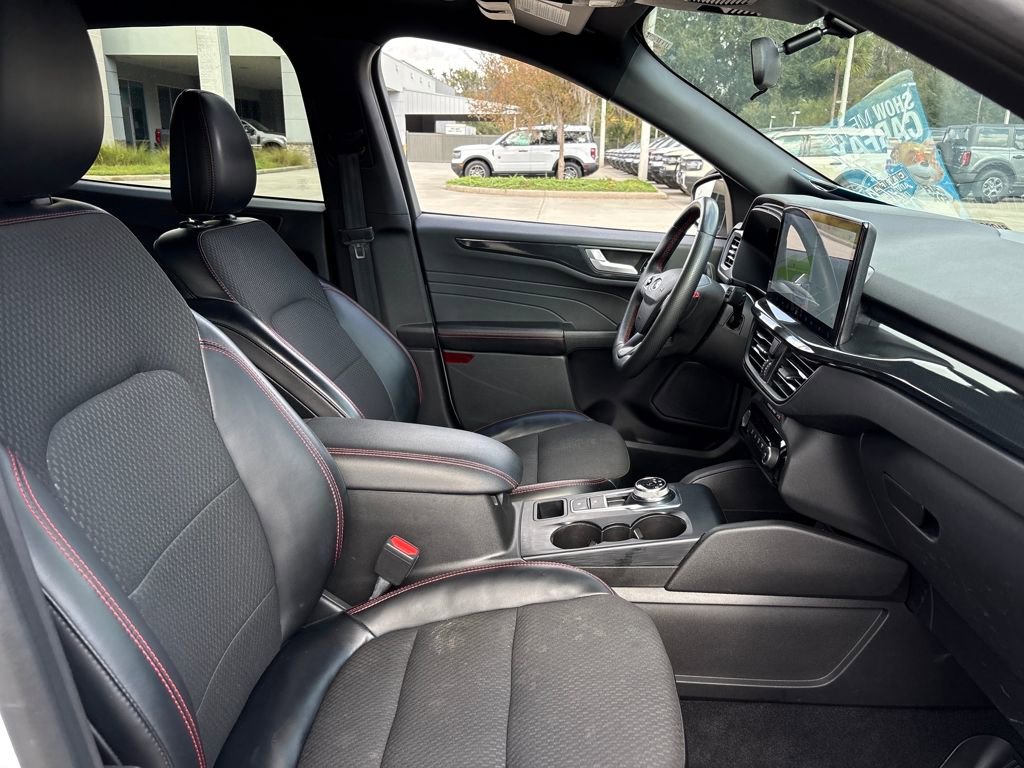 Certified 2023 Ford Escape ST-Line w/ Tech Pack #1 image 28