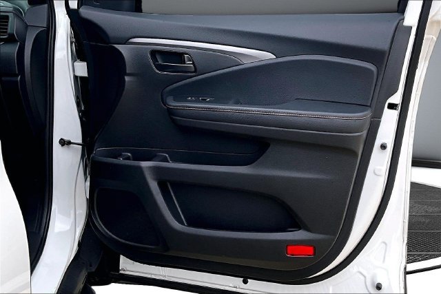 Used 2022 Honda Passport TrailSport image 28