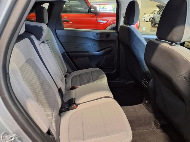 Certified 2022 Ford Escape SE w/ SE Sport Appearance Package FWD image 27