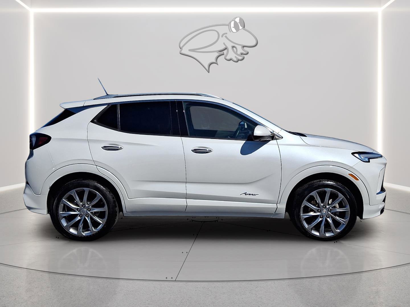 Used 2024 Buick Encore GX Avenir w/ Avenir Technology Package AWD/4WD image 2