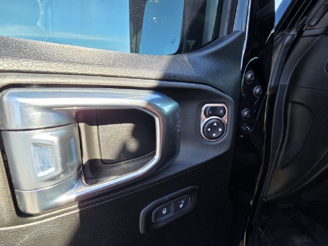 Used 2021 Jeep Gladiator Mojave w/ Dual Top Group AWD/4WD image 11