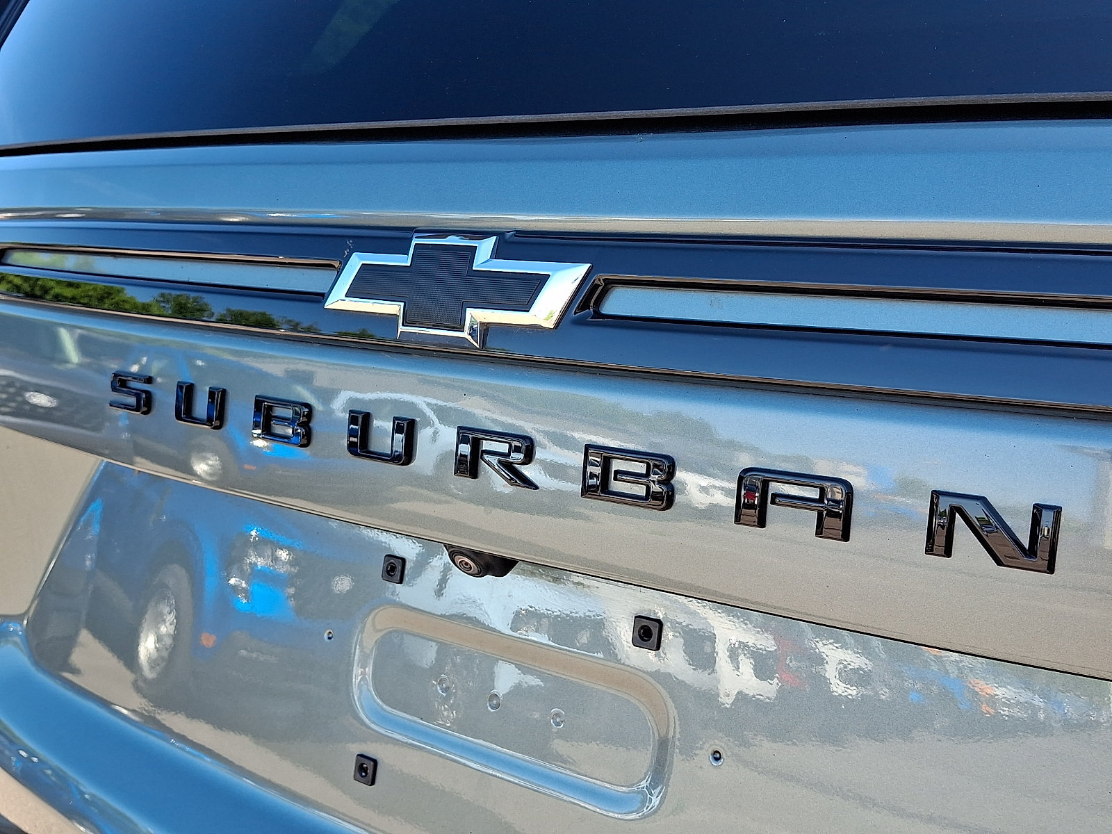 Used 2024 Chevrolet Suburban Z71 w/ Off-Road Capability Package AWD/4WD image 32