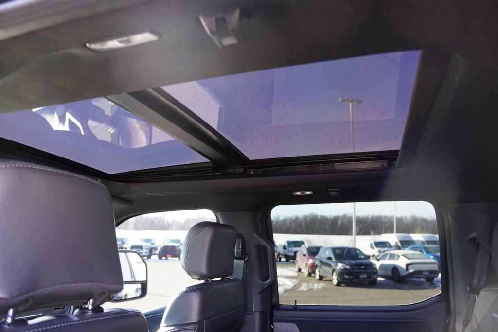 Certified 2025 Ford F450 Platinum w/ FX4 Off-Road Package image 20