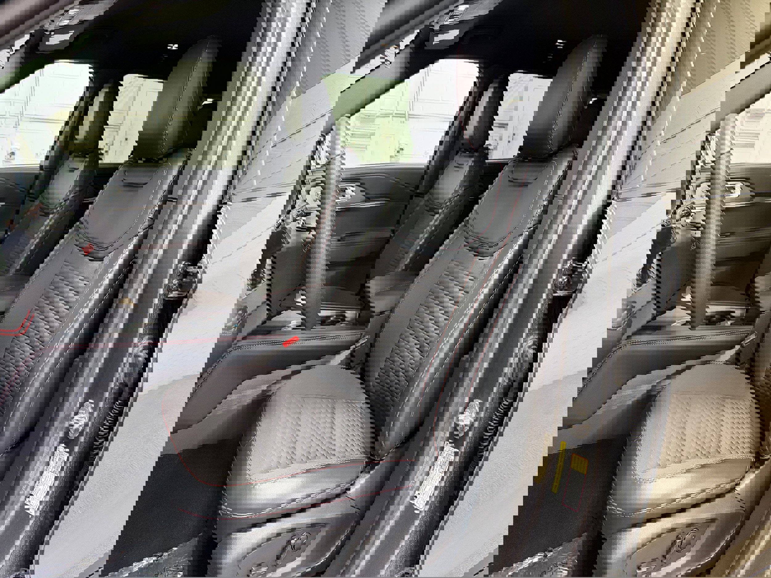 Certified 2025 Ford Explorer ST-Line image 12