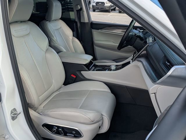 Used 2022 Jeep Grand Cherokee L Overland w/ Luxury Tech Group IV image 19