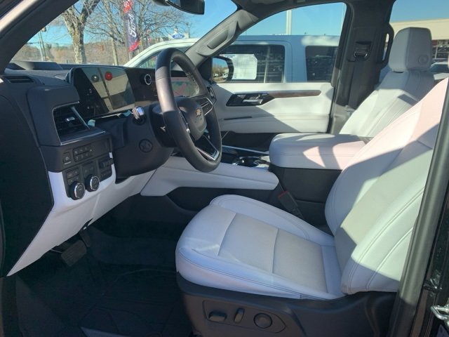 Used 2025 Chevrolet Tahoe Premier w/ Sun And Tow Package image 9