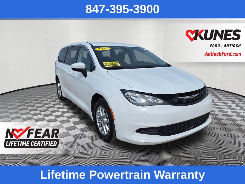 Used 2022 Chrysler Voyager LX FWD image 1