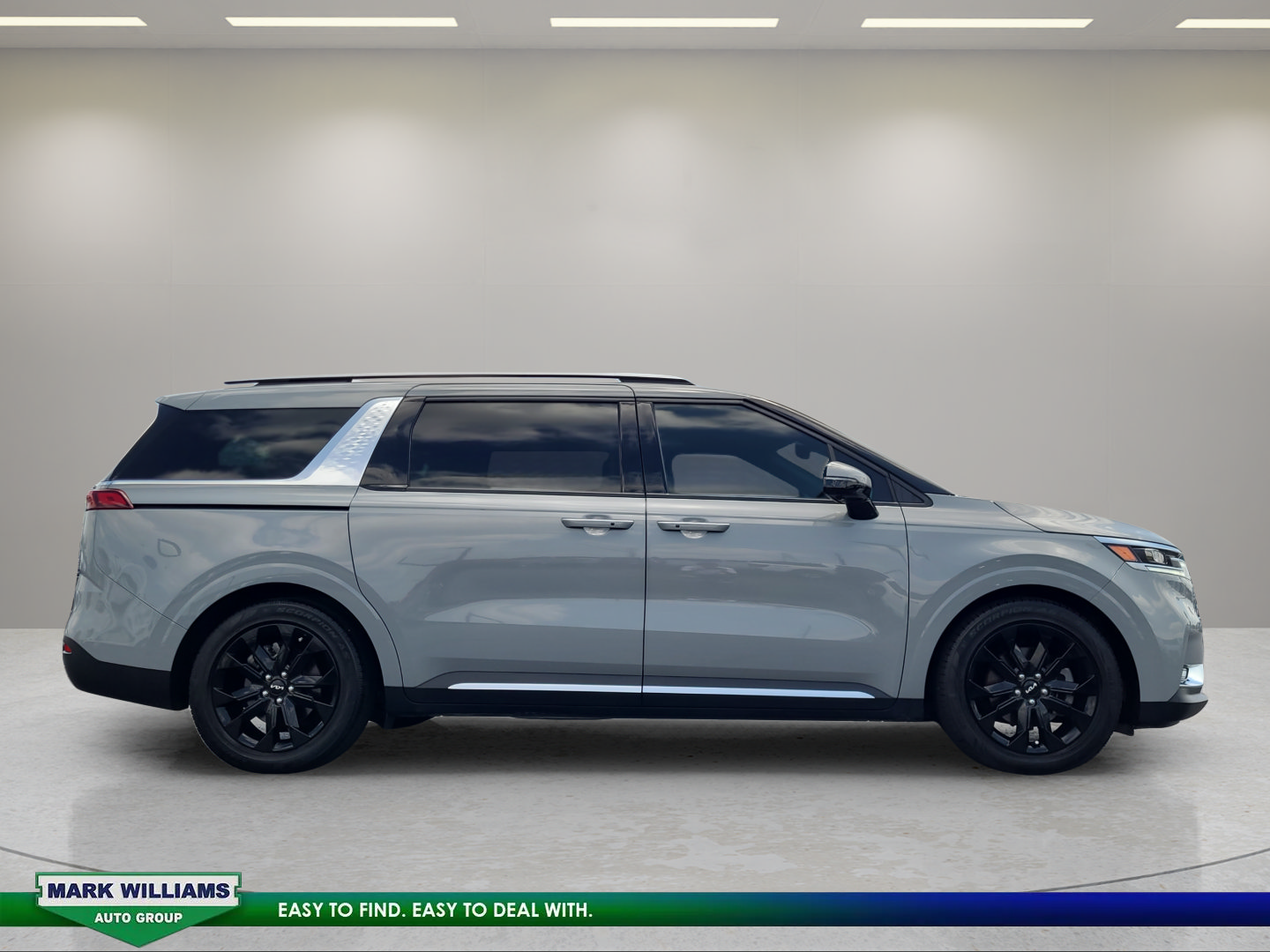 Used 2022 Kia Carnival SX Prestige FWD image 2
