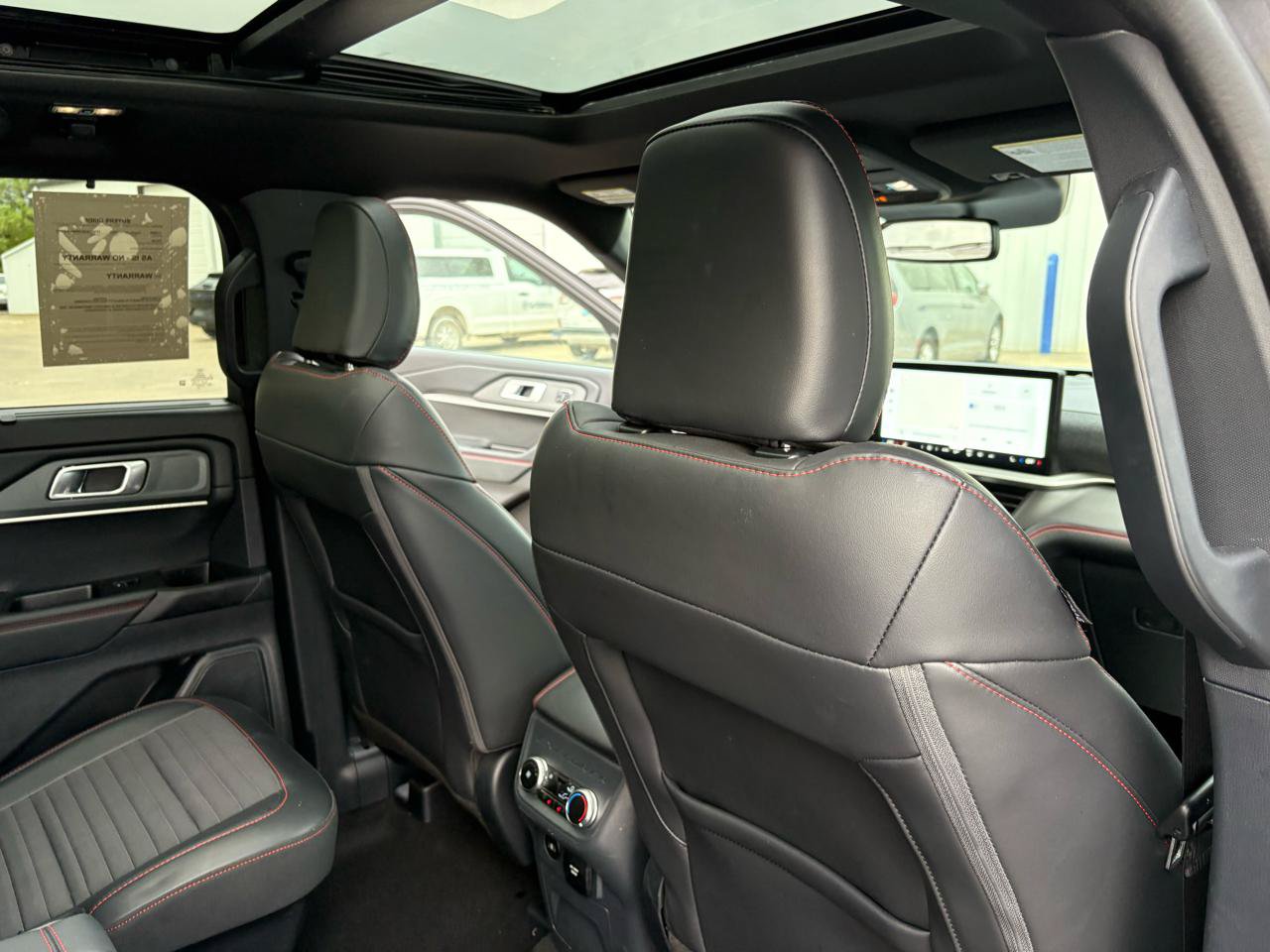 Certified 2025 Ford Explorer ST-Line w/ Premium Package AWD/4WD image 46