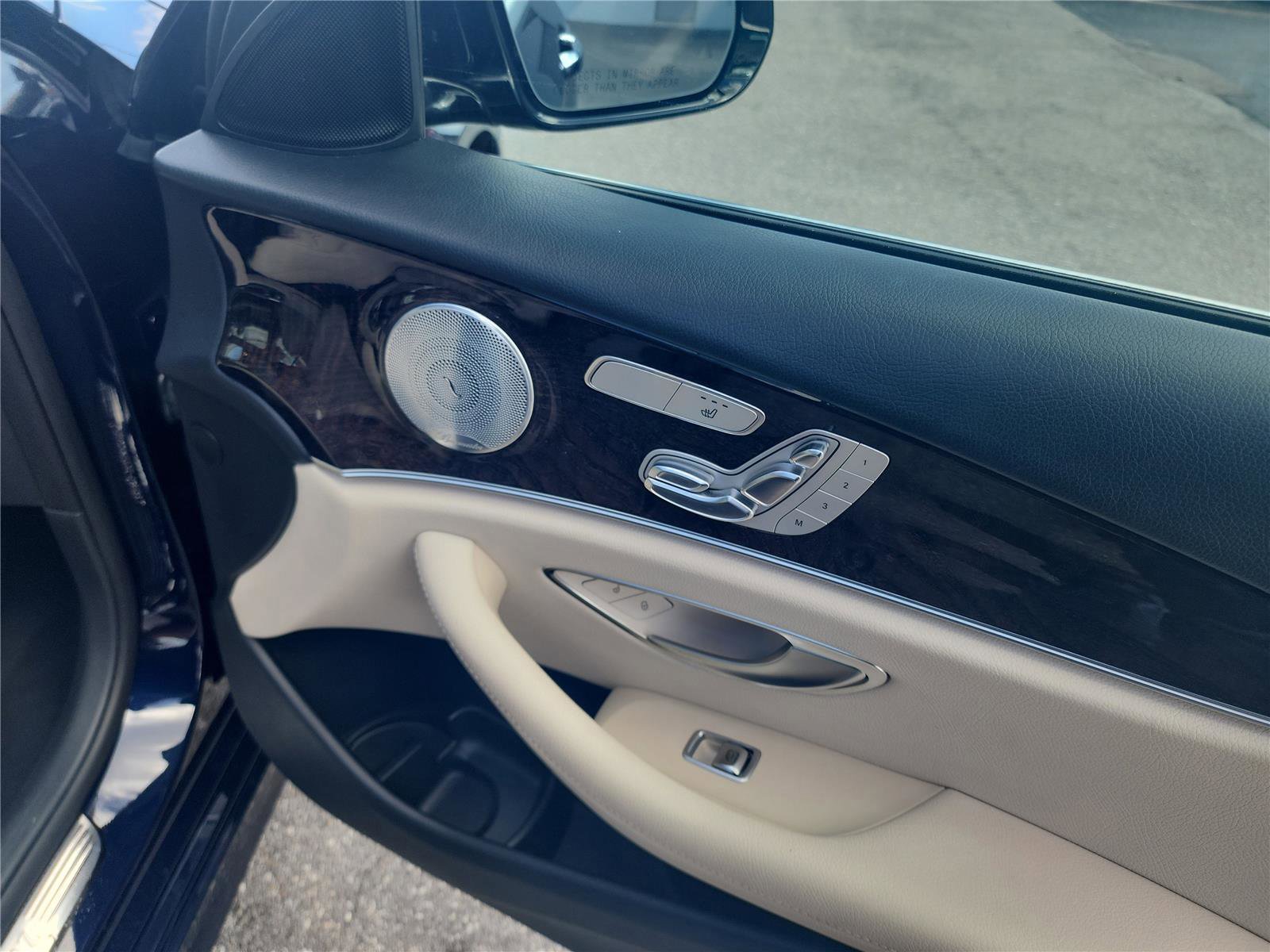 Used 2019 Mercedes-Benz E 300 E 300 image 25