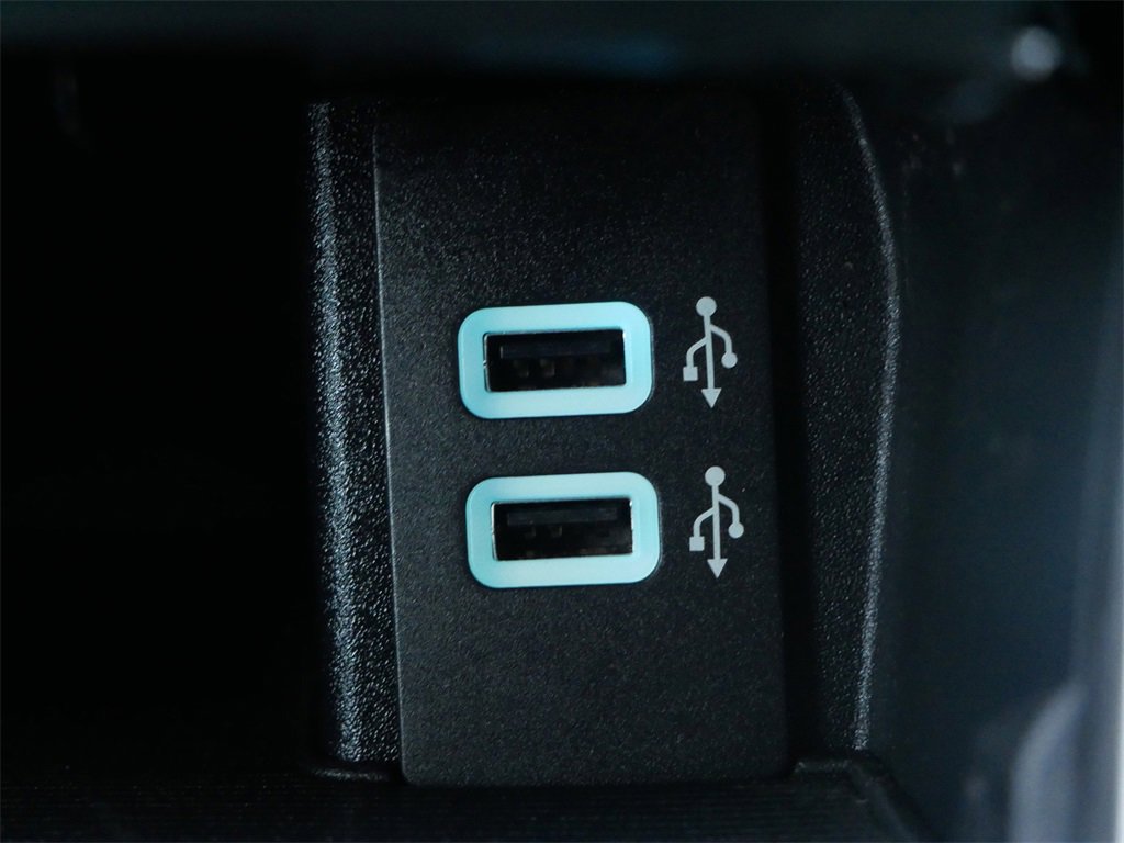 Certified 2017 Ford Edge SEL w/ Equipment Group 201A image 26