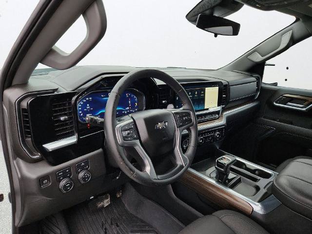 Used 2023 Chevrolet Silverado 1500 LT Trail Boss w/ Protection Package AWD/4WD image 9