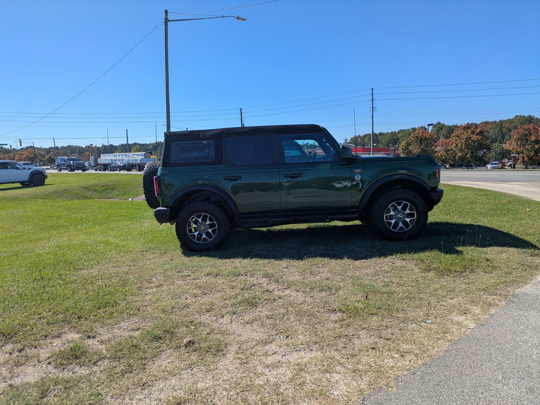 Certified 2024 Ford Bronco Badlands image 6