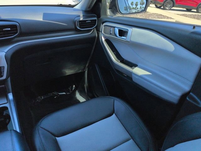 Certified 2022 Ford Explorer XLT w/ Equipment Group 202A image 17