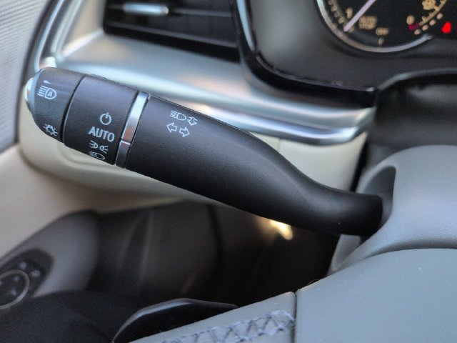 Used 2021 Cadillac XT5 Premium Luxury w/ LPO, Floor Liner Package FWD image 35