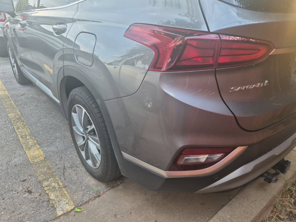 Used 2019 Hyundai Santa Fe SEL FWD image 9