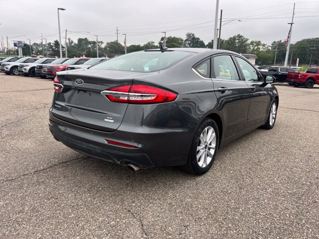 Certified 2020 Ford Fusion SE FWD image 4