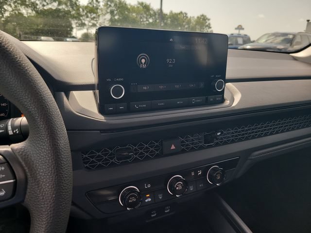 Used 2023 Honda Accord LX image 14
