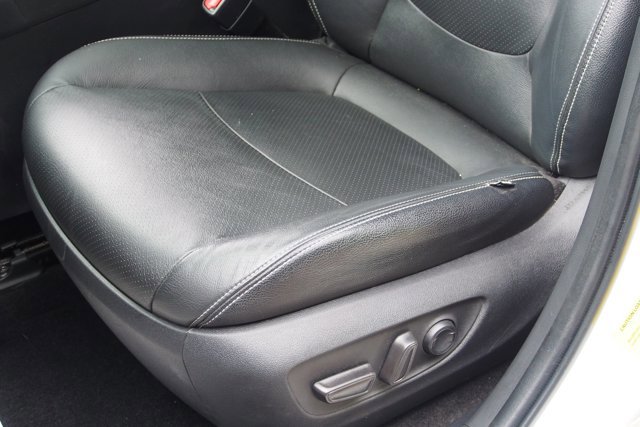 Used 2024 Toyota RAV4 XLE w/ Convenience Package FWD image 17