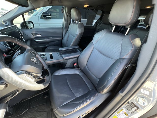 Used 2023 Toyota Sienna XSE w/ XSE Plus Package FWD image 14