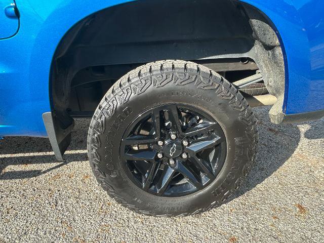 Used 2024 Chevrolet Silverado 1500 Custom Trail Boss AWD/4WD image 9