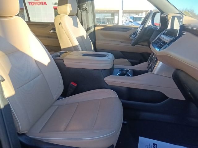 Used 2024 Chevrolet Suburban Premier RWD image 36