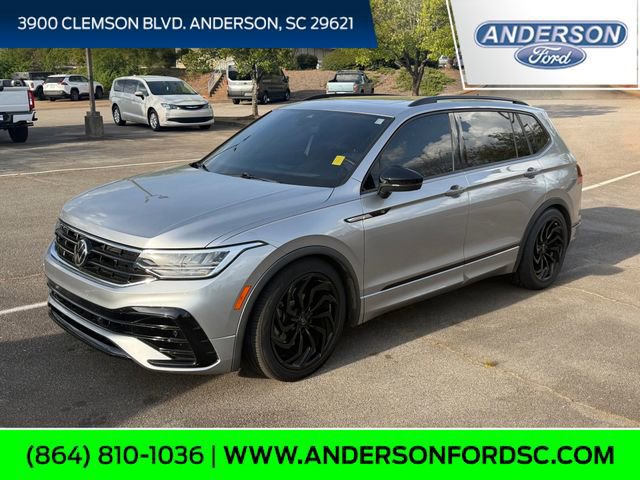 Used 2023 Volkswagen Tiguan SE R-Line image 1