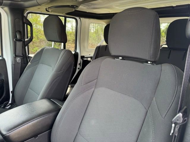 Used 2023 Jeep Wrangler Unlimited w/ Cold Weather Group AWD/4WD image 26