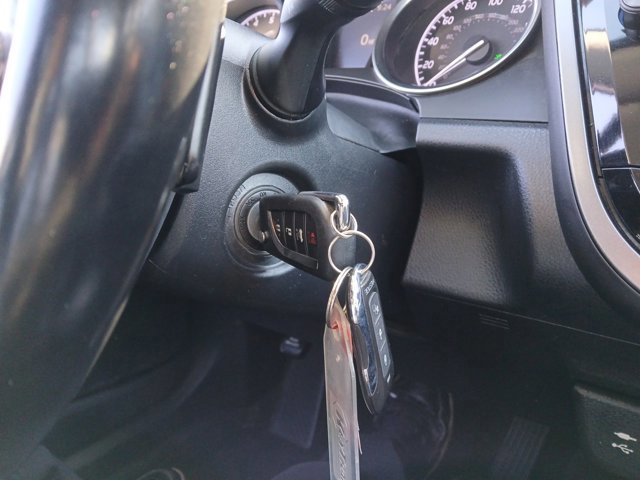 Used 2019 Toyota Camry SE image 17