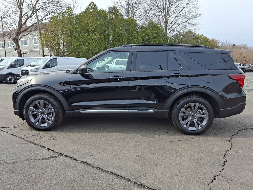 Certified 2025 Ford Explorer Active w/ Active Comfort Package image 2