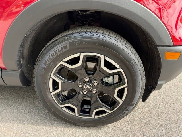Certified 2025 Ford Bronco Sport Outer Banks w/ Outer Banks Tech Package+ AWD/4WD image 39