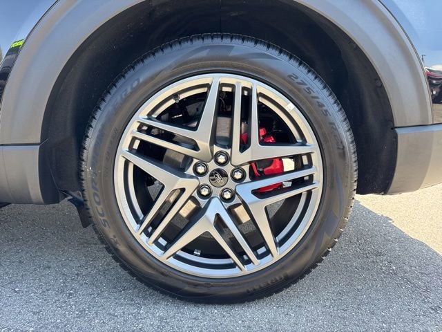 Certified 2025 Ford Explorer ST-Line w/ Premium Package RWD image 11