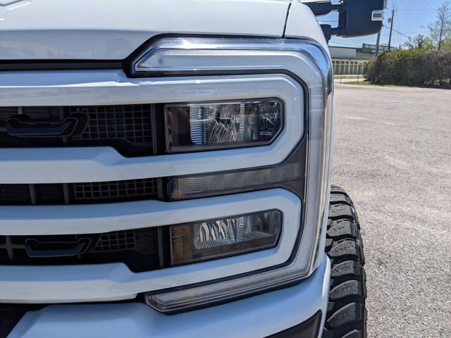 Certified 2025 Ford F350 Lariat AWD/4WD image 9