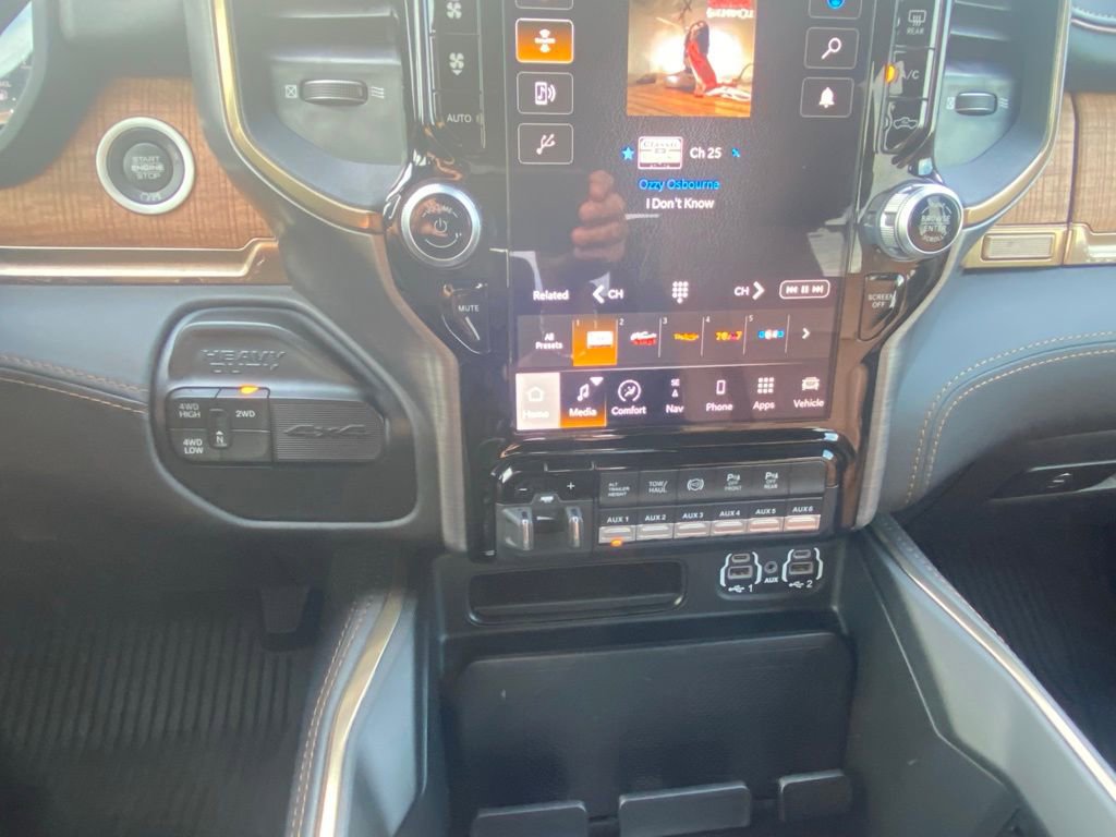 Used 2024 RAM 3500 Limited w/ Safety Group image 17