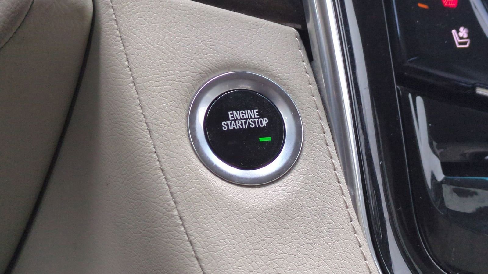 Used 2020 Cadillac Escalade Luxury image 32