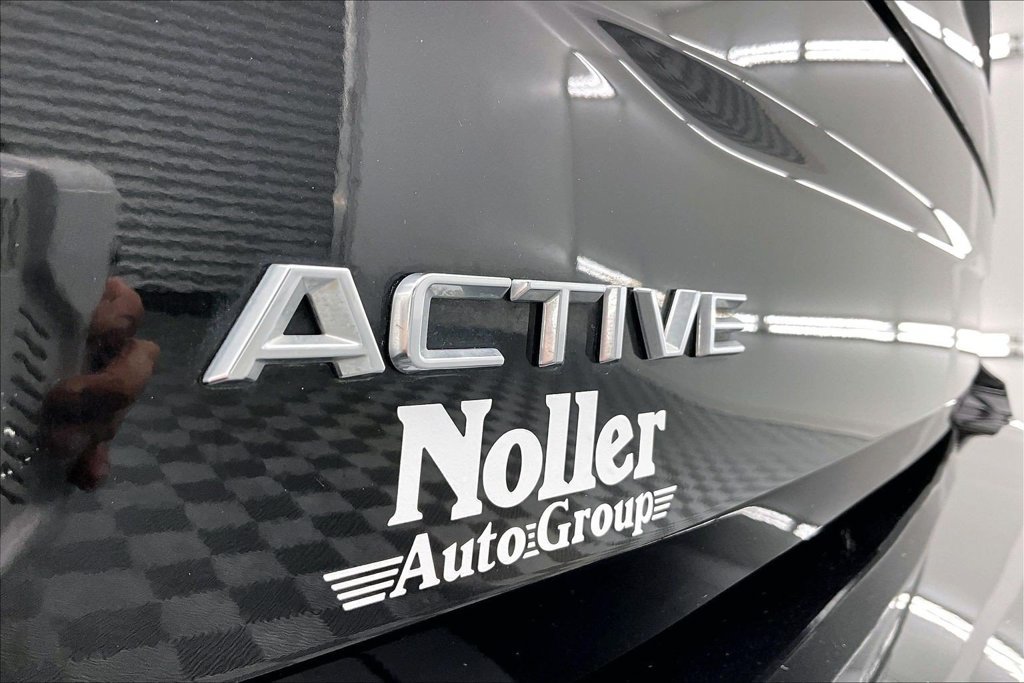 Certified 2025 Ford Expedition Active AWD/4WD image 8