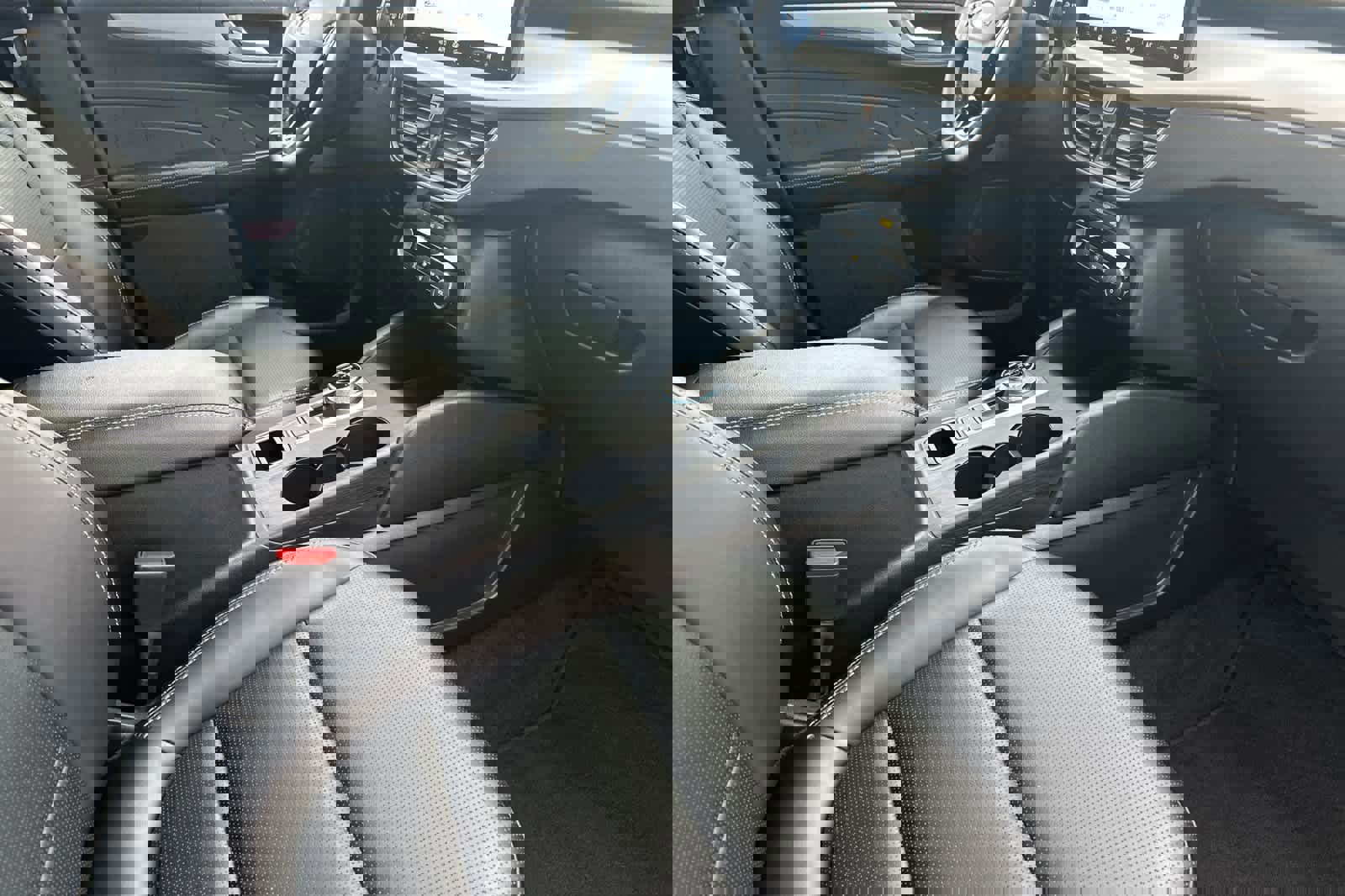 Certified 2025 Ford Escape Platinum image 16