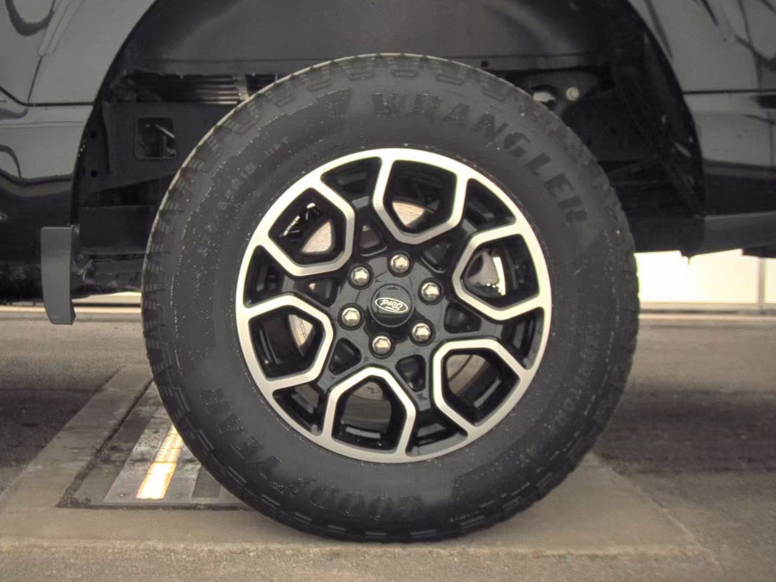 Certified 2022 Ford F150 XLT w/ Equipment Group 302A High image 11