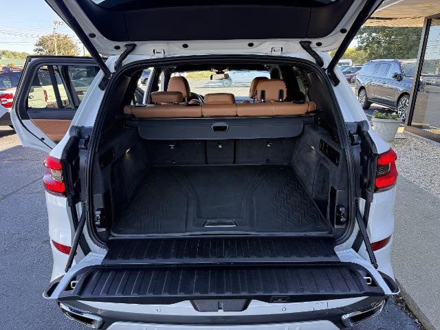 Used 2022 BMW X5 xDrive40i w/ M Sport Package AWD/4WD image 5