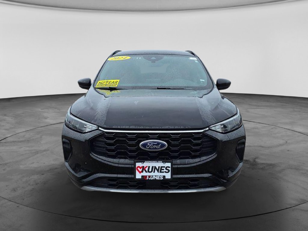 Certified 2024 Ford Escape ST-Line AWD/4WD image 2