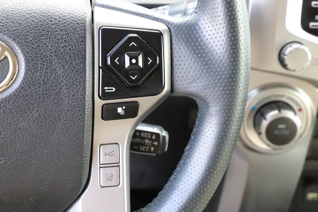 Used 2022 Toyota 4Runner Limited AWD/4WD image 27