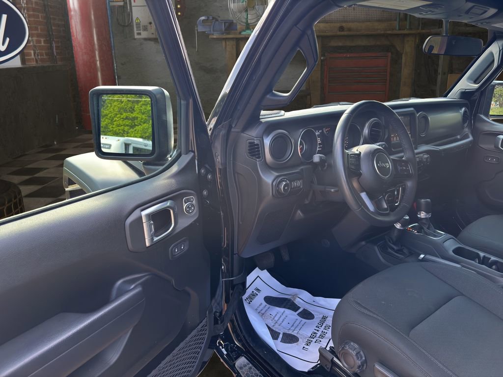 Used 2022 Jeep Wrangler Sport S image 17
