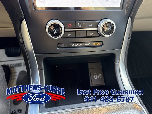 Certified 2022 Ford Edge Titanium AWD/4WD image 20