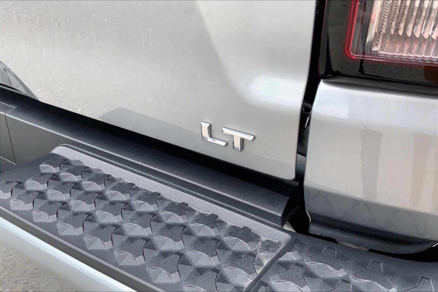 Used 2023 Chevrolet Colorado LT w/ LT Convenience Package II RWD image 10