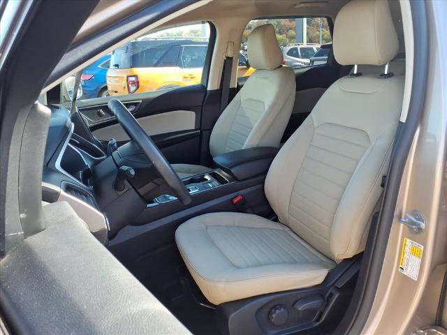 Certified 2021 Ford Edge SE image 8