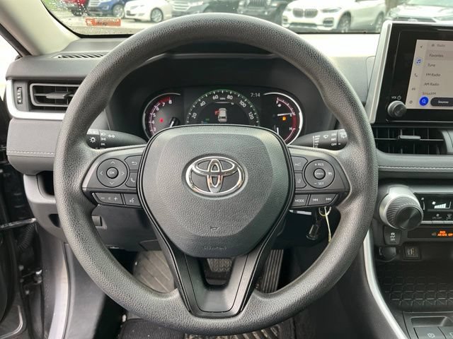 Used 2024 Toyota RAV4 LE AWD/4WD image 19